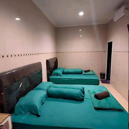 De Patuk Homestay 요그야카르타 외부 사진