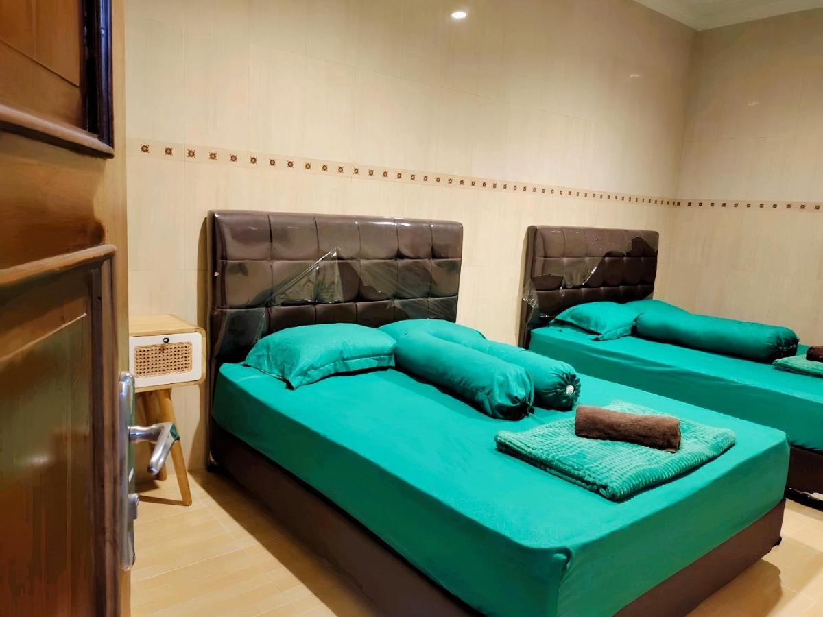 De Patuk Homestay 요그야카르타 외부 사진